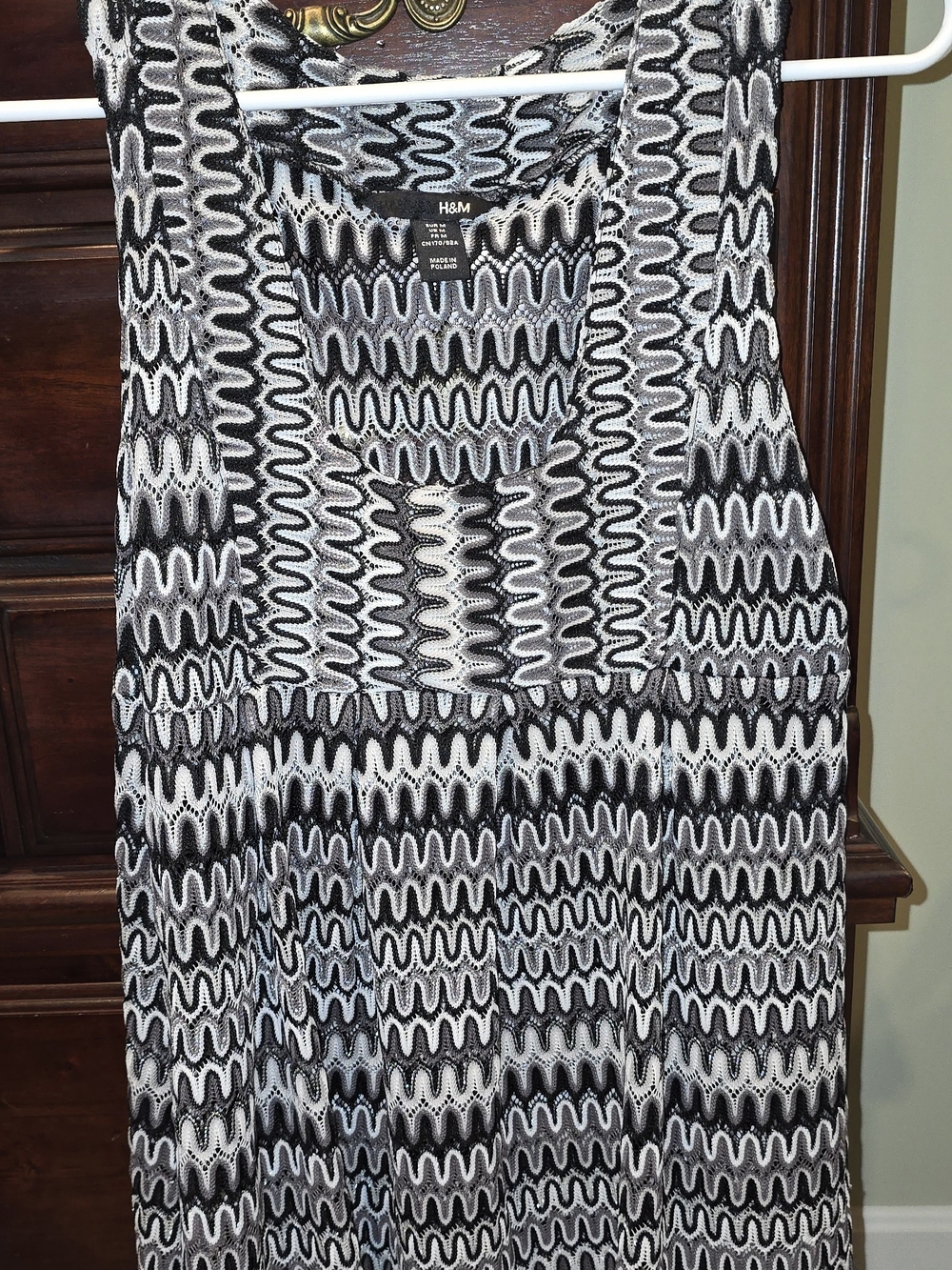 H&M Black & White Wave-Print Sleeveless Tunic